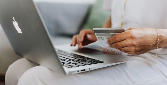 diferenças entre cartão de crédito e débito